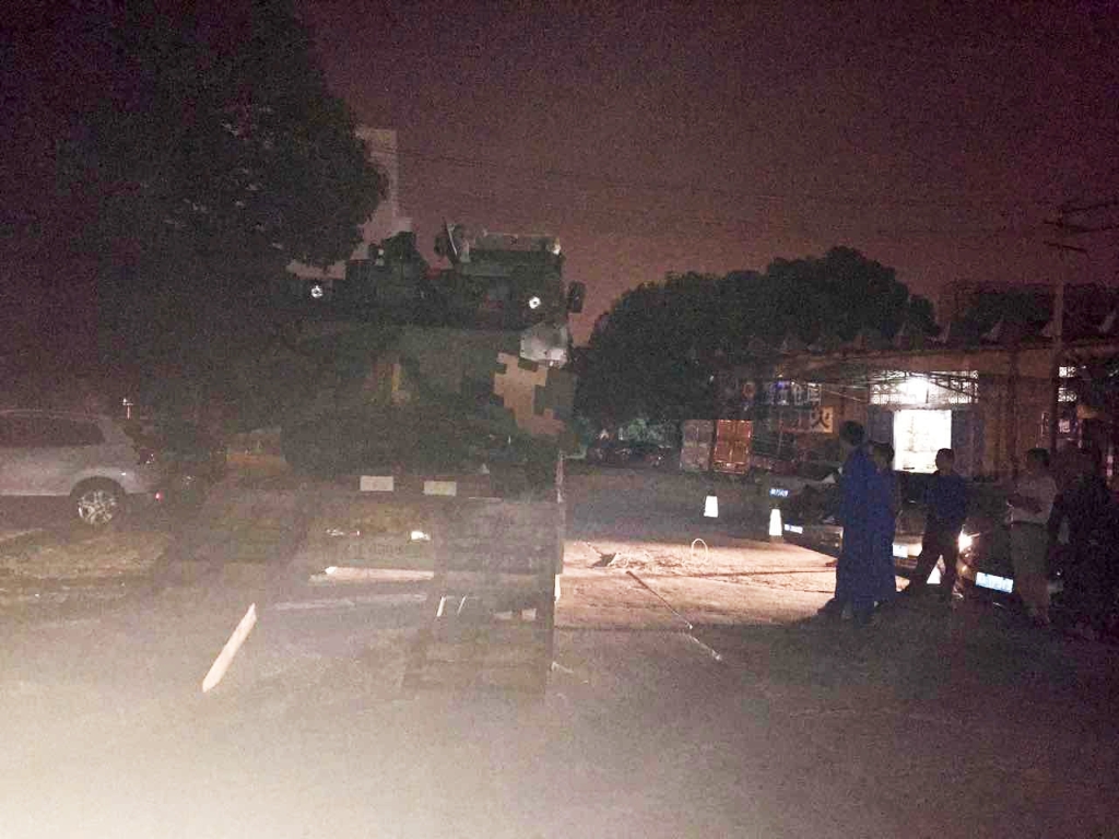 9001cc金沙以诚为本智能SW2105工程车顺遂交付步队