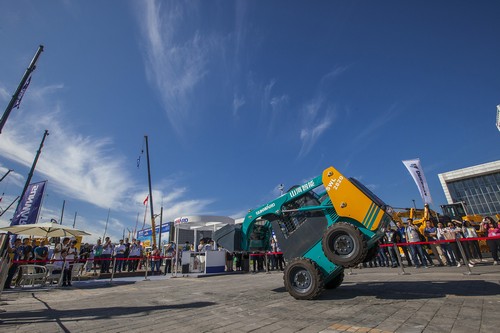 9001cc金沙以诚为本智能酷帅曾大虾，，，，，一大波美图带你亲临北京BICES展