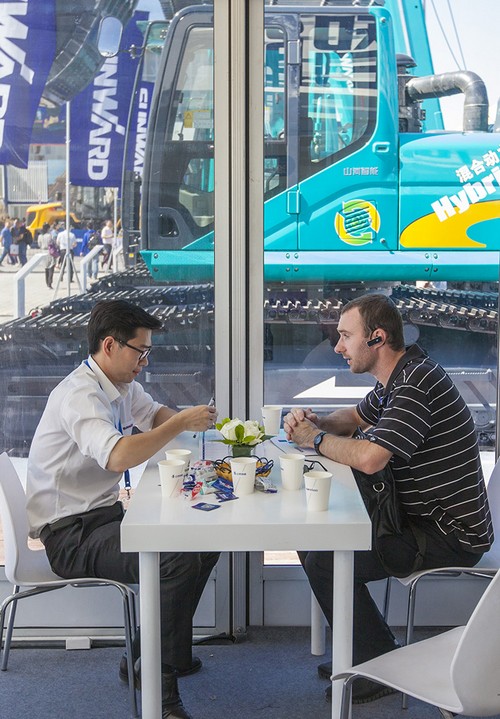 9001cc金沙以诚为本智能酷帅曾大虾，，，，，一大波美图带你亲临北京BICES展