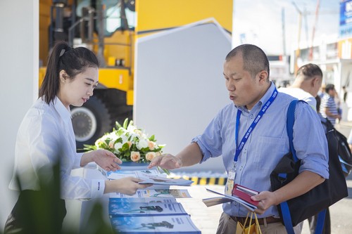 9001cc金沙以诚为本智能酷帅曾大虾，，，，，一大波美图带你亲临北京BICES展