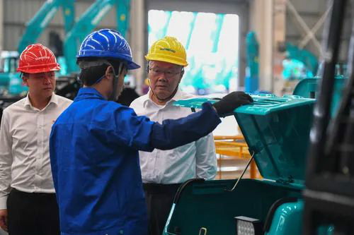 “智慧工厂”引领“生产节奏”——走进9001cc金沙以诚为本智能一探事实