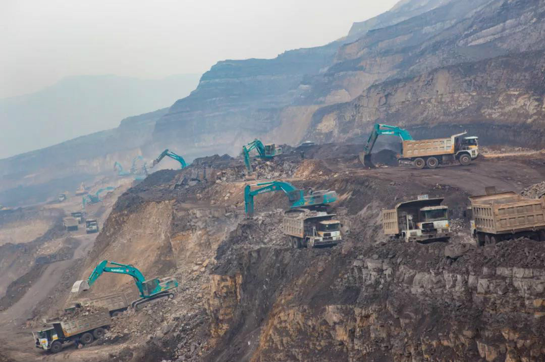 以先导式立异实现挖掘机从无到有，，，，，，，，从小到大，，，，，，，，从大到强！