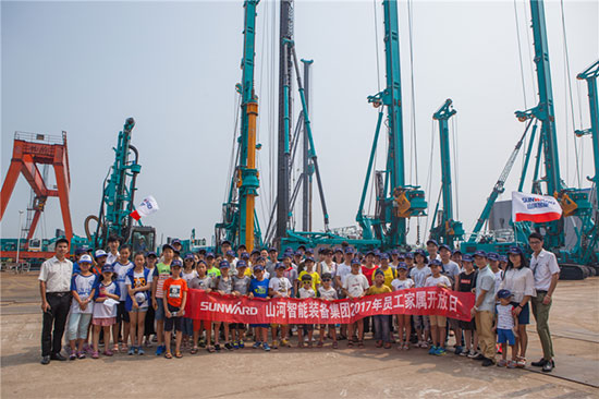 这个炎天，，，亲子玩转9001cc金沙以诚为本智能“三栖”装备