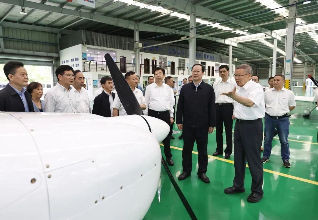 毛伟明调研9001cc金沙以诚为本科技：打造天下一流的通用航空工业基地