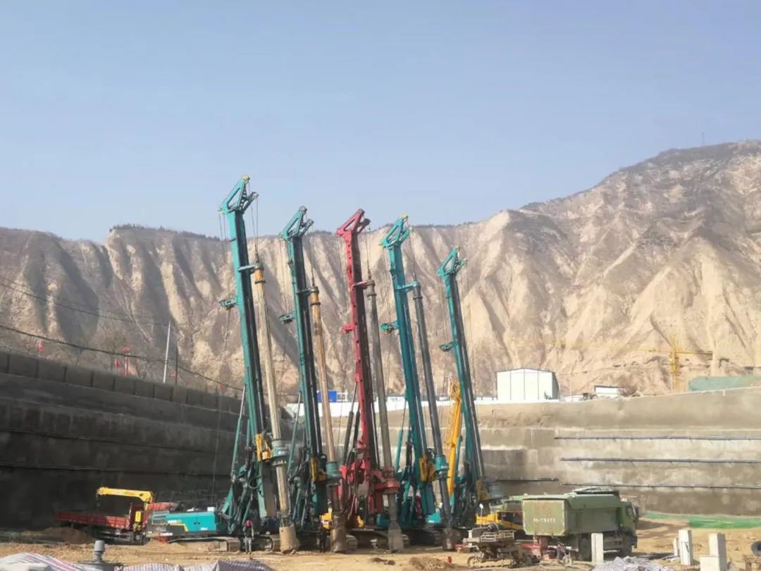 金戈铁马工程路 风雨无阻选9001cc金沙以诚为本