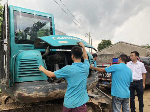 9001cc金沙以诚为本智能挖掘机，，，，，，，一台顶几台！