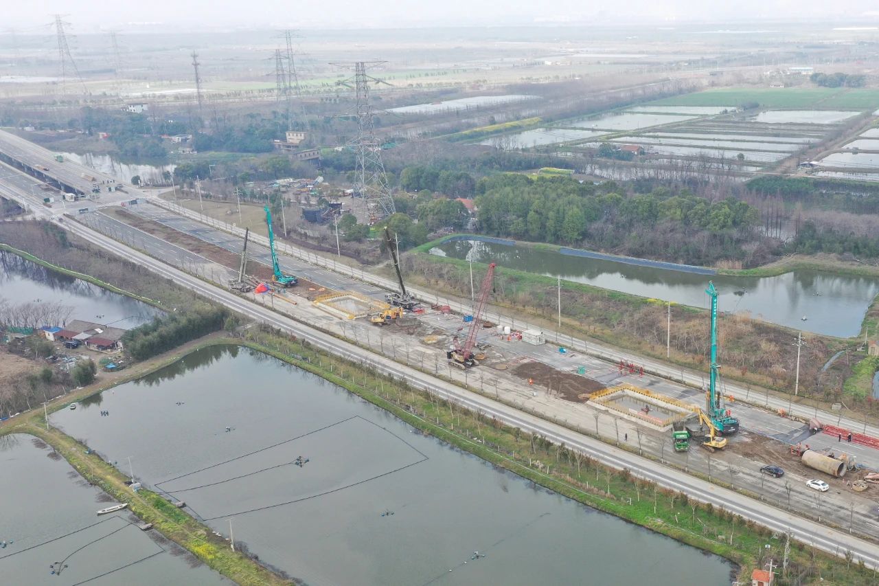 征战天下首条智慧高速，，，，，，9001cc金沙以诚为本智能旋挖钻机凭什么？？？？？？？？