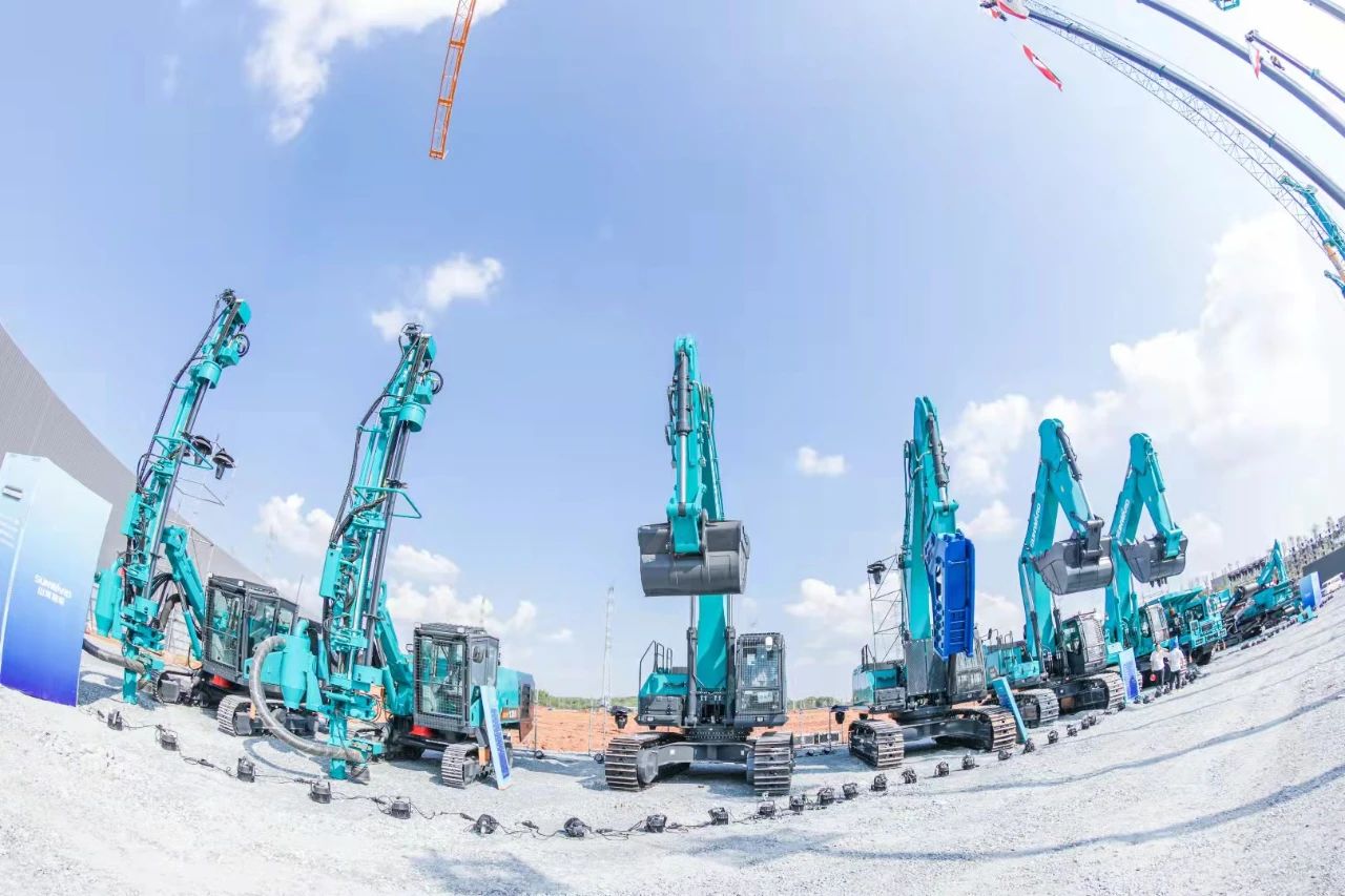 9001cc金沙以诚为本智能何清华：立异驱动 数字赋能，，，，，，助推制造业数字化转型