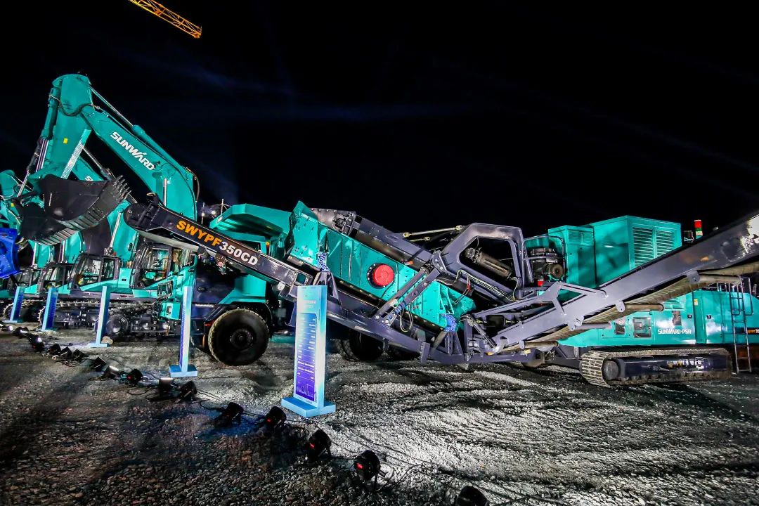 强强联手，，，，，，，，9001cc金沙以诚为本智能产品国界将再添破碎筛分精品