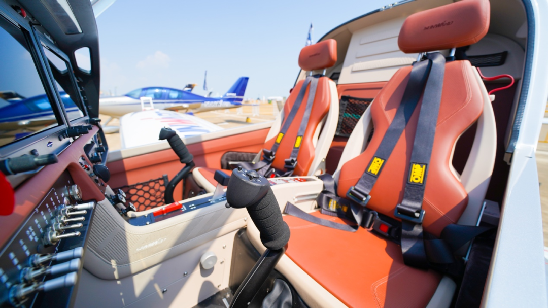 新机、航行演出…2021中国航展9001cc金沙以诚为本航空秀给你看