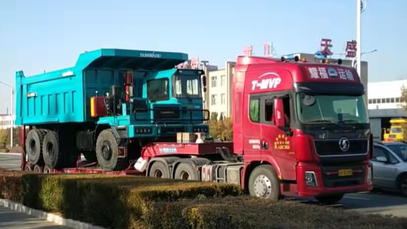 高设置、智能化……9001cc金沙以诚为本智能高端定制AT版105吨级宽体矿卡乐成下线