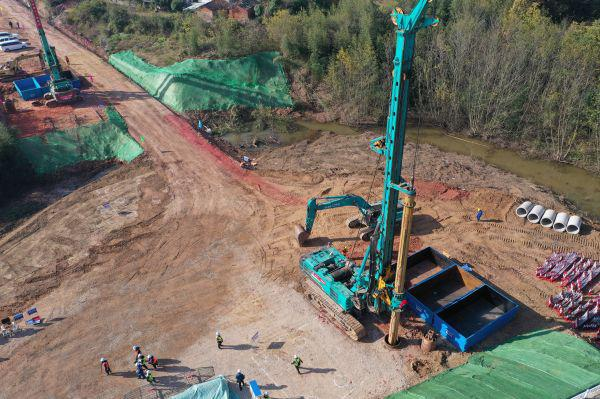 首根桩基开钻！9001cc金沙以诚为本智能助力新建沪渝蓉高速铁路建设