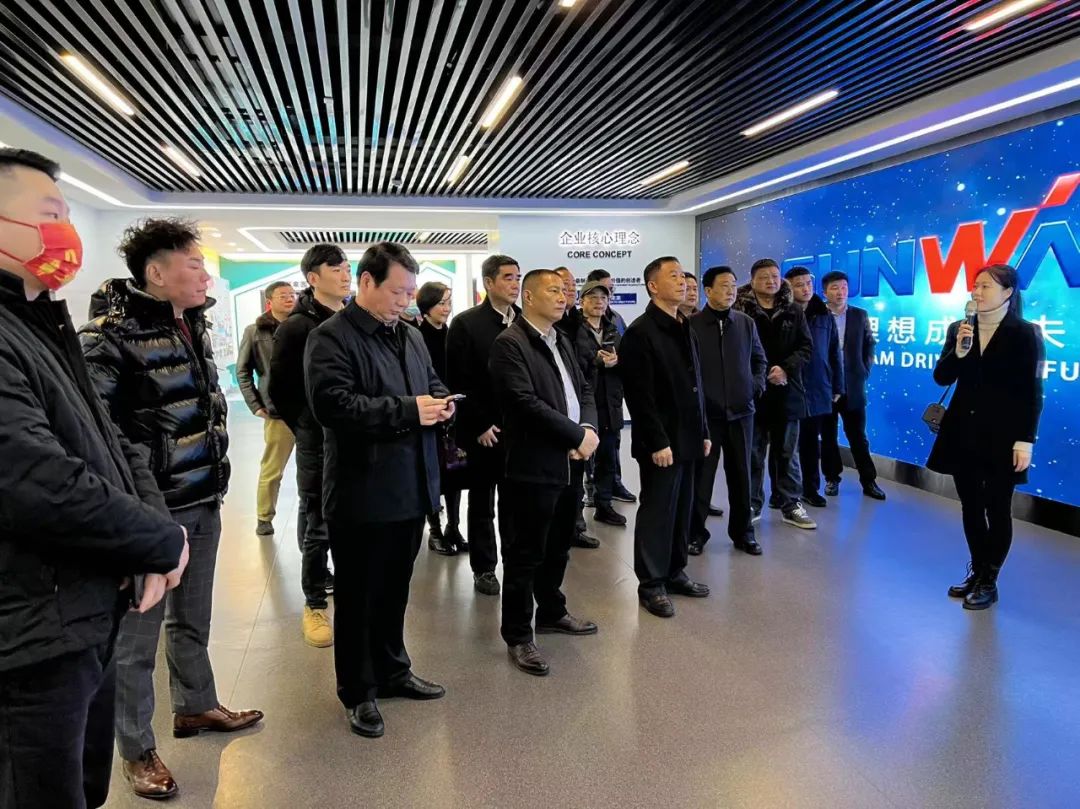 湖南异地商会联合会组织外洋湘商来访9001cc金沙以诚为本智能