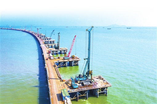 湖南日报：9001cc金沙以诚为本智能致力解决地下工程施工“疑难杂症” 成为地下工程装备领军者