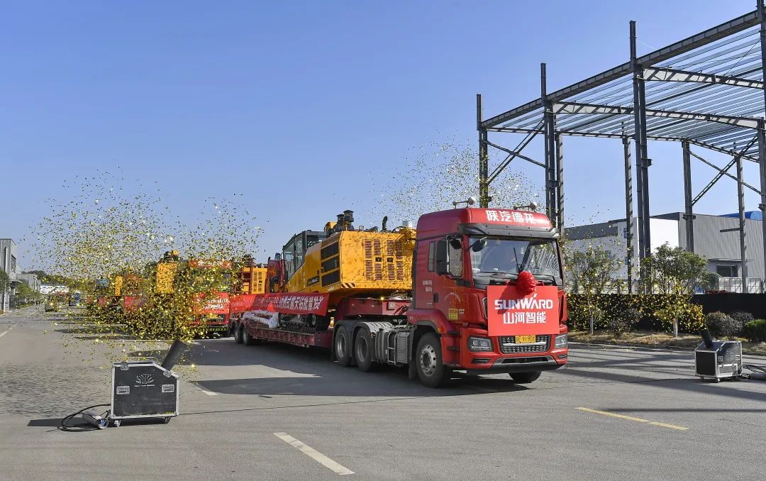 又一款差别化定制产品获认可！9001cc金沙以诚为本智能SWDH89J内燃式露天钻批量发货