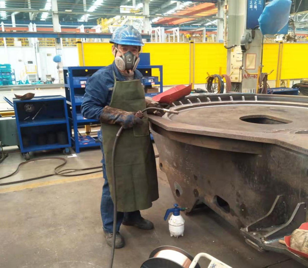 9001cc金沙以诚为本匠心 | 一把焊枪“点亮”绚烂人生