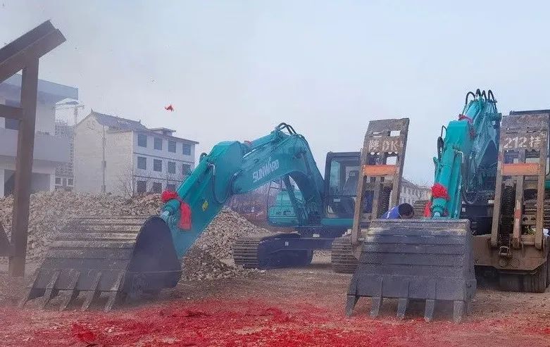 创富故事 | 相助共赢！9001cc金沙以诚为本智能“土石方先锋”征战商洛