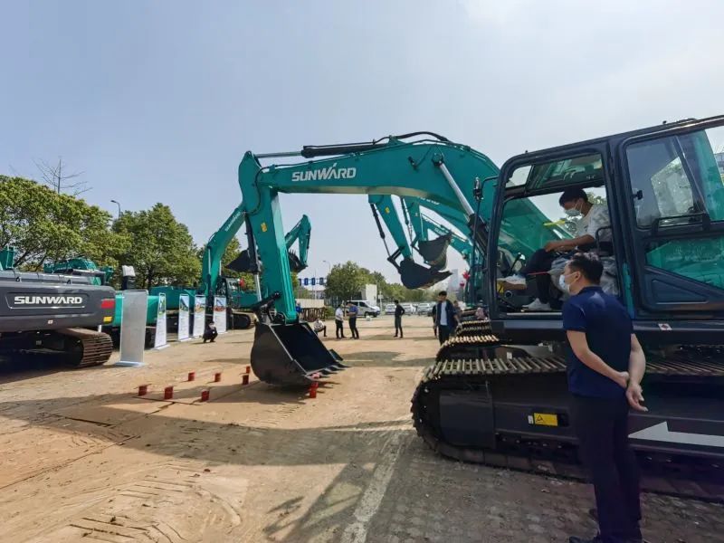 再现交机热潮！9001cc金沙以诚为本智能中大挖一连向市场进军