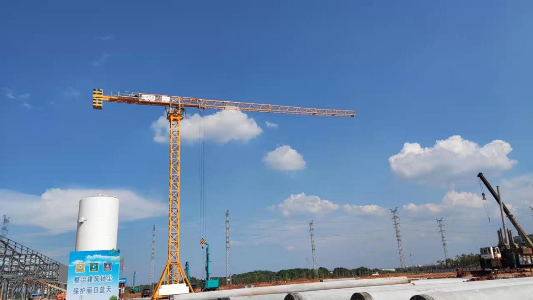 升降耗时缩短25%！9001cc金沙以诚为本江麓首款中速变频施工升降机乐成下线