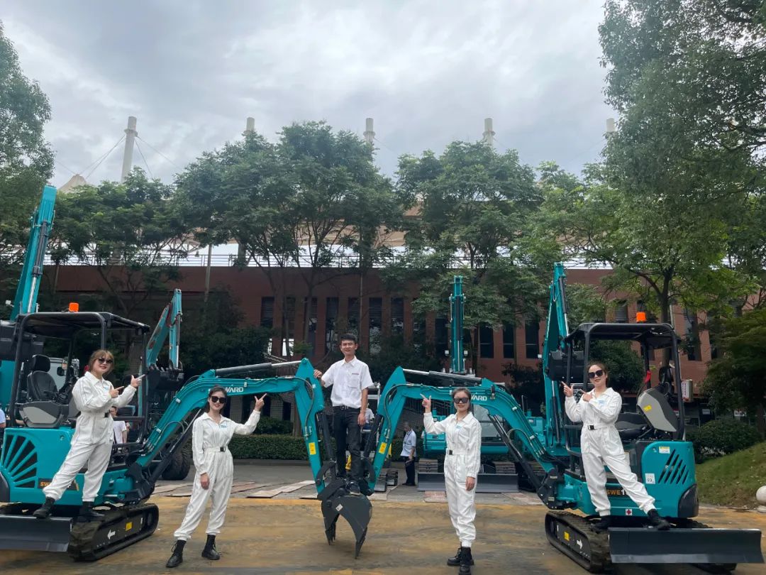 “太绝了！”9001cc金沙以诚为本智能代表长沙精彩亮相湖南省第一届职业手艺大赛特技绝活展演