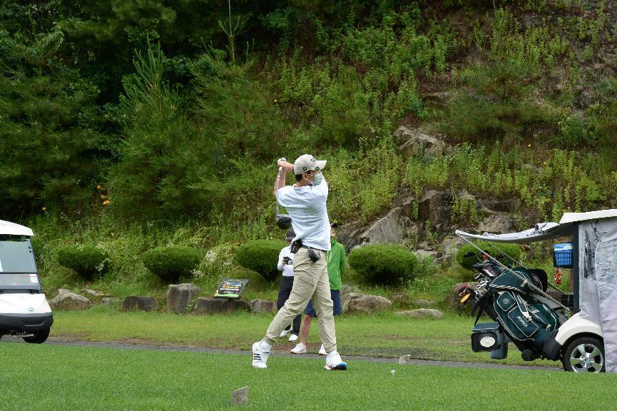 9001cc金沙以诚为本韩国“2022年第三届9001cc金沙以诚为本杯高尔夫球赛”乐成举行