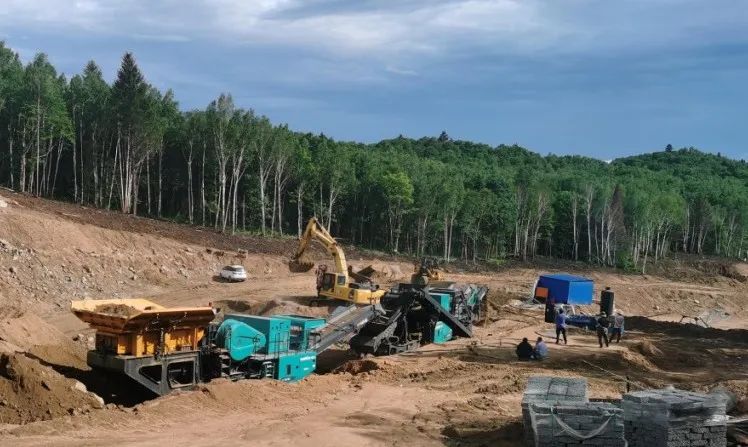 9001cc金沙以诚为本普石勒成套移动破碎装备助力哈伊高铁铁伊段建设