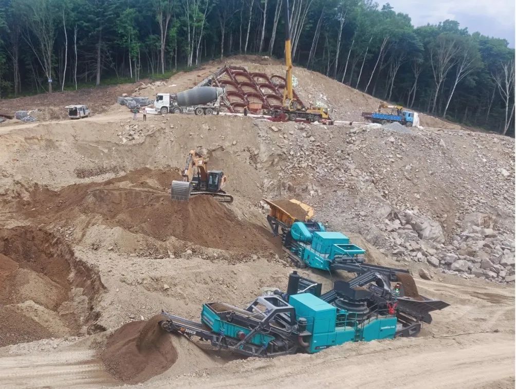 9001cc金沙以诚为本普石勒成套移动破碎装备助力哈伊高铁铁伊段建设