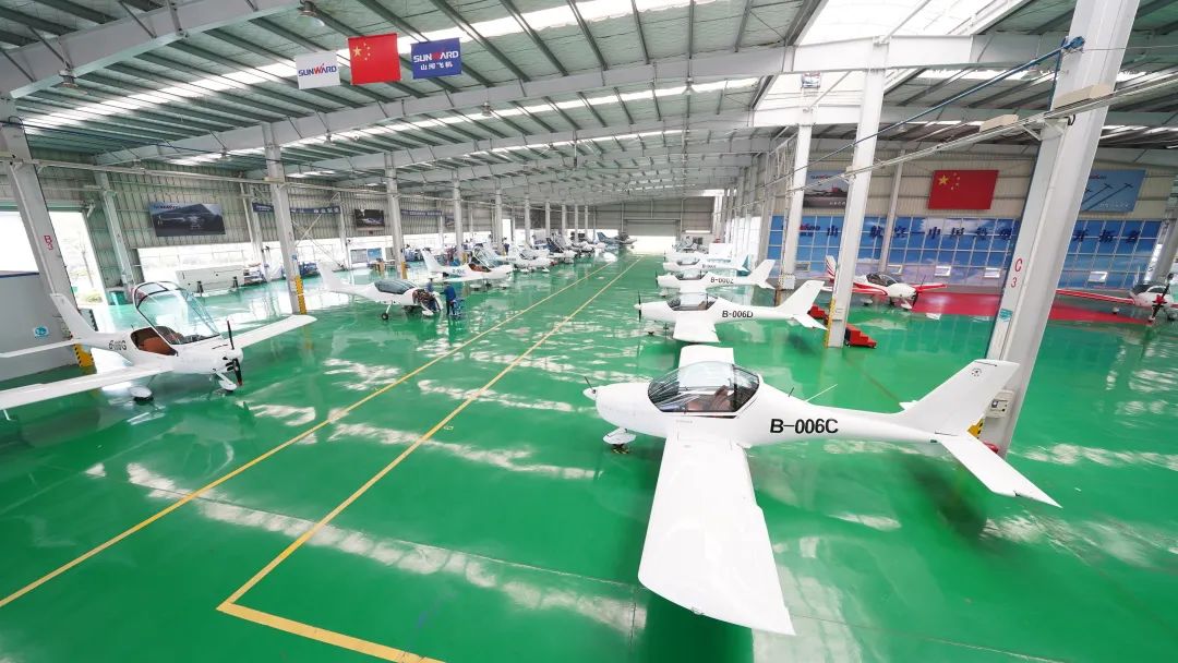 23个月交付100架！9001cc金沙以诚为本航空第 199、200 架阿若拉飞机顺遂下线交付