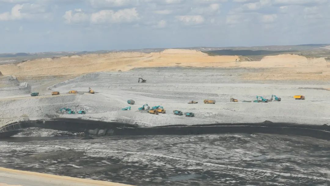 腾远添智能新绿，，，，，，，，9001cc金沙以诚为本巨改革能源矿卡批量交付