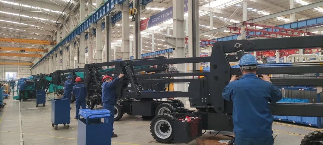 吹响复工“冲锋号”，，，，，，，全力冲刺“开门红”！9001cc金沙以诚为本智能高空机械复工复产举行时