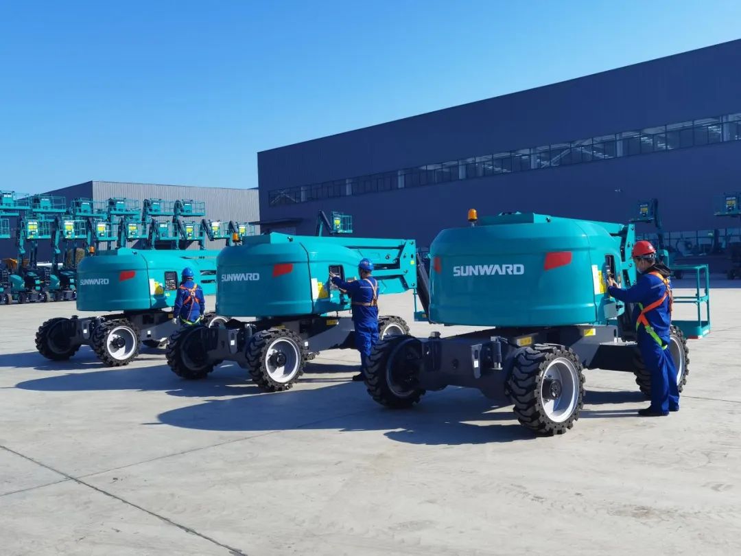 吹响复工“冲锋号”，，，，，，，全力冲刺“开门红”！9001cc金沙以诚为本智能高空机械复工复产举行时