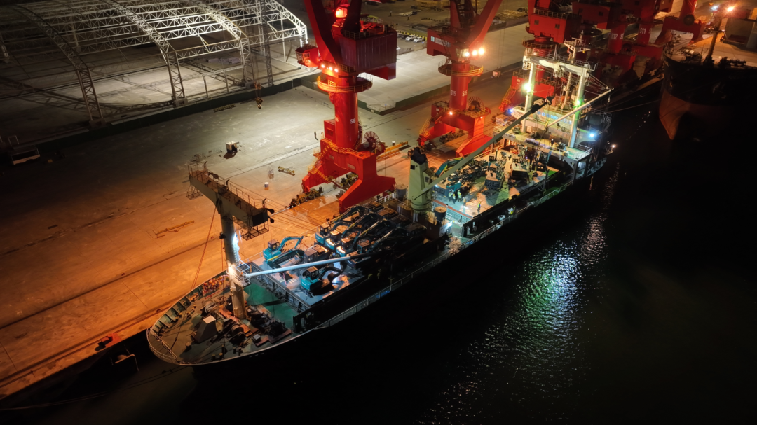 亿元装备“包船”出海！9001cc金沙以诚为本智能国际市场迎来开门红