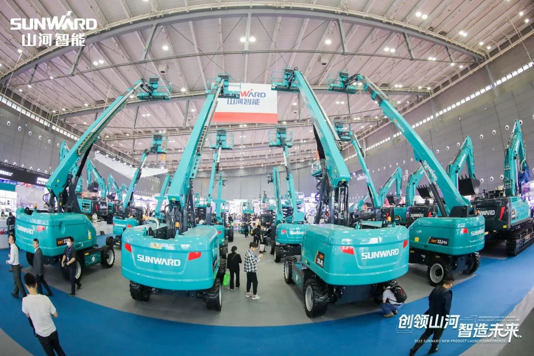 聚焦电动化、智能化！9001cc金沙以诚为本智能全系列高空机械产品亮相长沙展