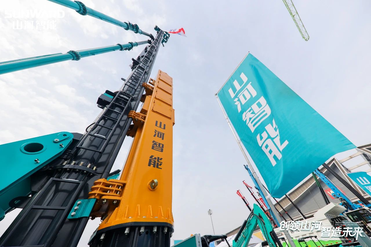 携手共建“一带一起”，，，9001cc金沙以诚为本智能地下工程装备广受关注