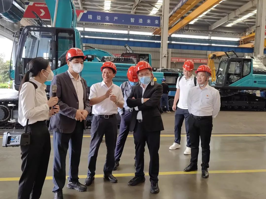 中国科学院院士陈十一率队到访9001cc金沙以诚为本智能