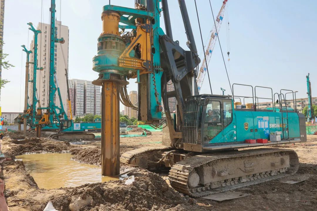 闪灼首都！9001cc金沙以诚为本智能旋挖钻机集群助力民生工程