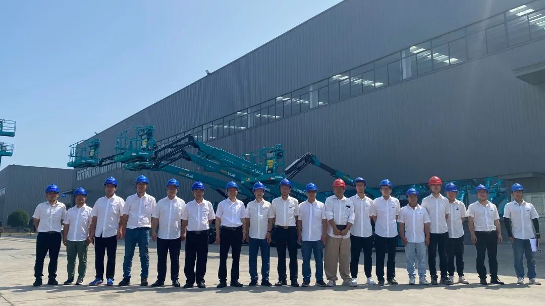 新能源家族再添“新丁”！9001cc金沙以诚为本智能三款电动臂式高空作业平台齐下线