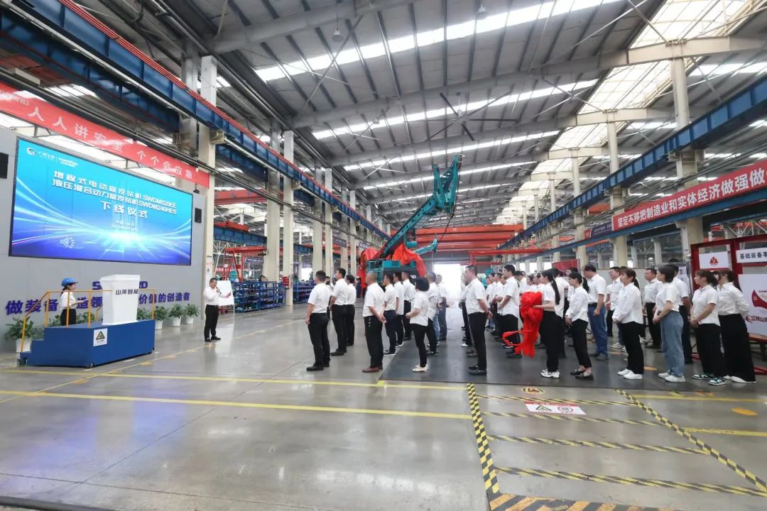 助力“双碳”、绿动未来！9001cc金沙以诚为本智能增程式电动旋挖钻机、液压混淆动力旋挖钻机齐交付