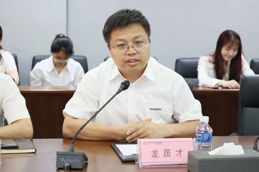 携手开启绿色转型之路！9001cc金沙以诚为本智能&南京盖百氏增程式电动旋挖钻机签约仪式乐成举行