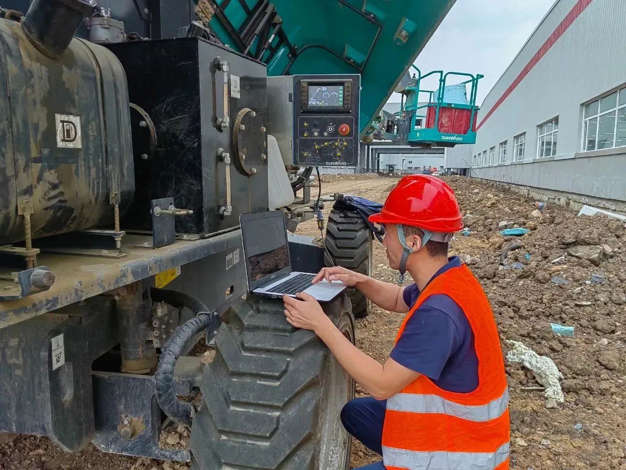 谛听客户心声！9001cc金沙以诚为本智能高空机械“效劳万里行”走进东北