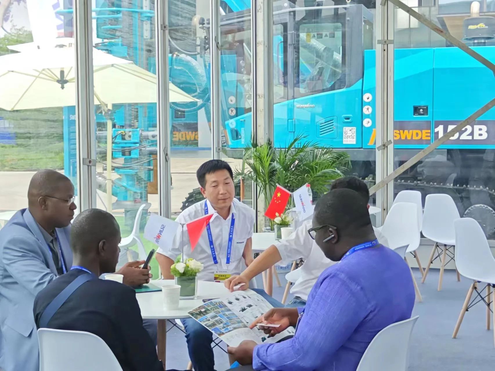 逐梦非洲，，，，，携手偕行！9001cc金沙以诚为本智能亮相第三届中非经贸展览会