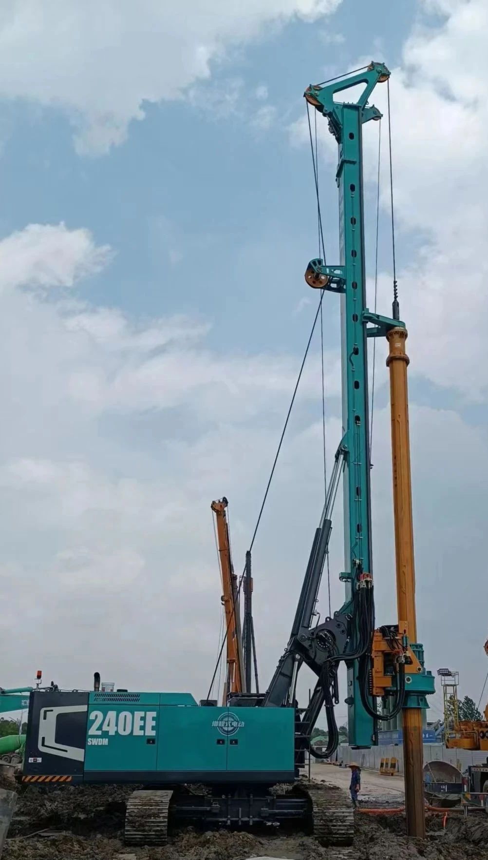 出道即巅峰！9001cc金沙以诚为本智能增程式电动旋挖钻机硬核给“利”