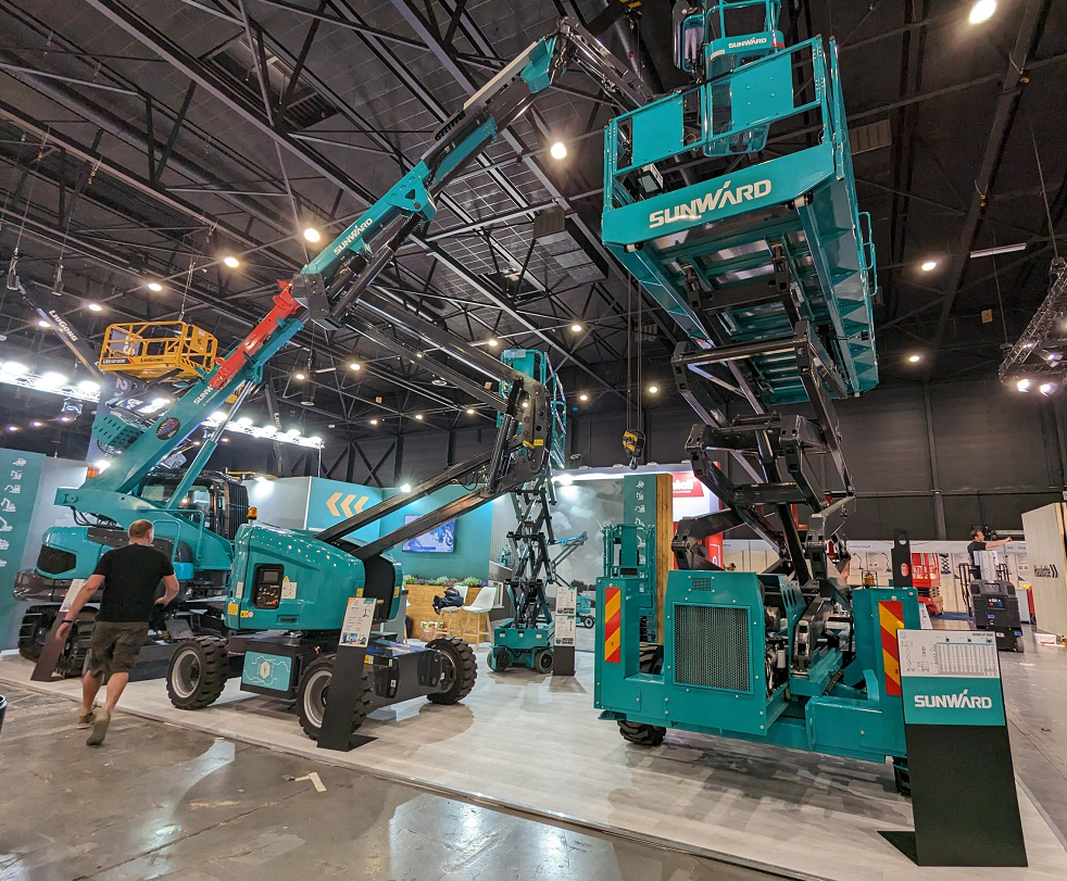 外洋销售同比增添超200%！9001cc金沙以诚为本智能高空机械阔步“出海”