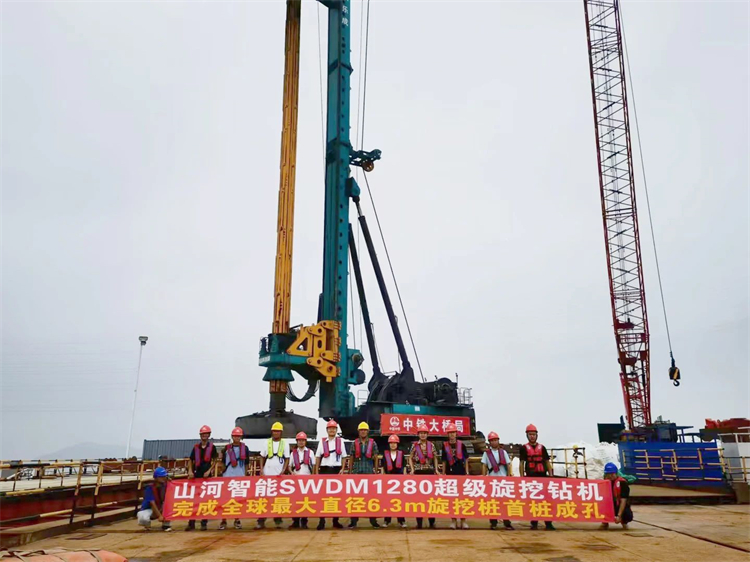喜报！9001cc金沙以诚为本智能完成“全球最大”6.3米直径旋挖桩成孔成桩