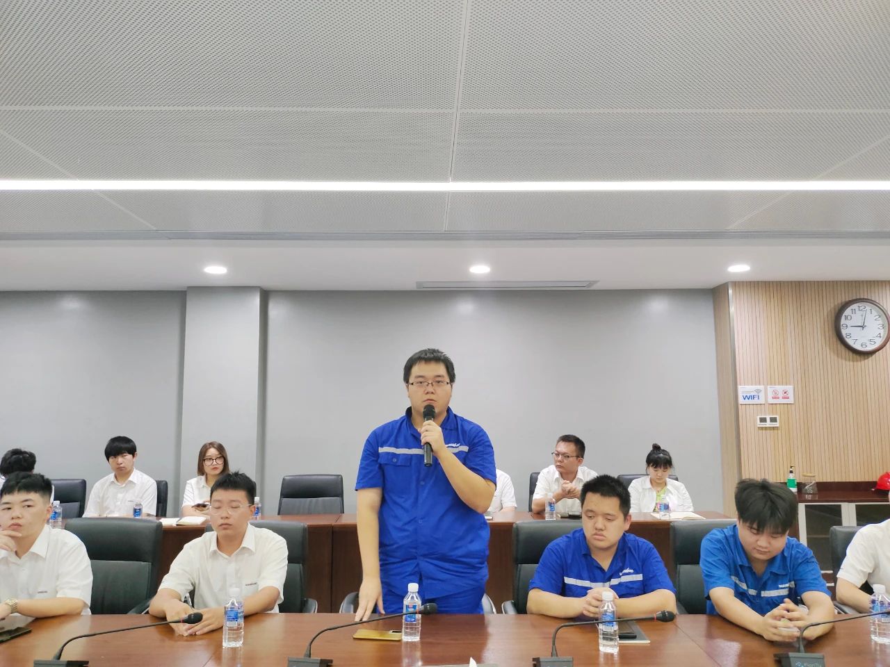 泛论心声，，，，，，共话未来！这场应届结业生员工座谈会，，，，，，很暖，，，，，，很知心！