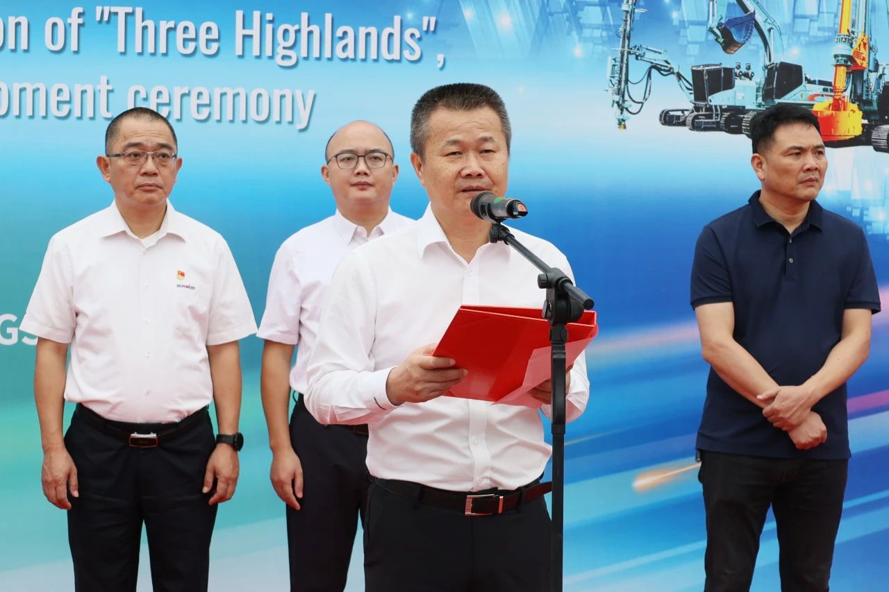 一连进军国际市。。。。。。。9001cc金沙以诚为本智能近百台装备集中发货