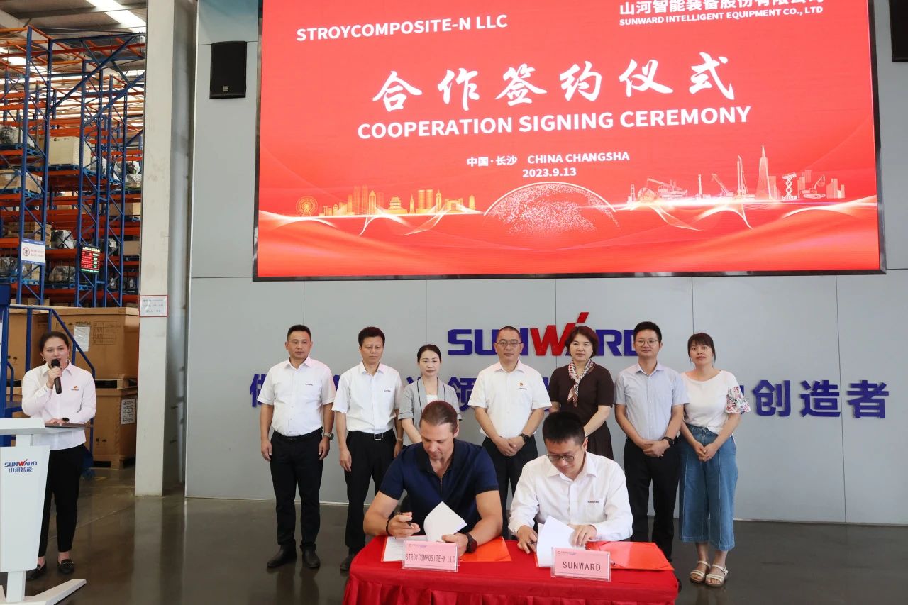 一连进军国际市。。。。。。。9001cc金沙以诚为本智能近百台装备集中发货