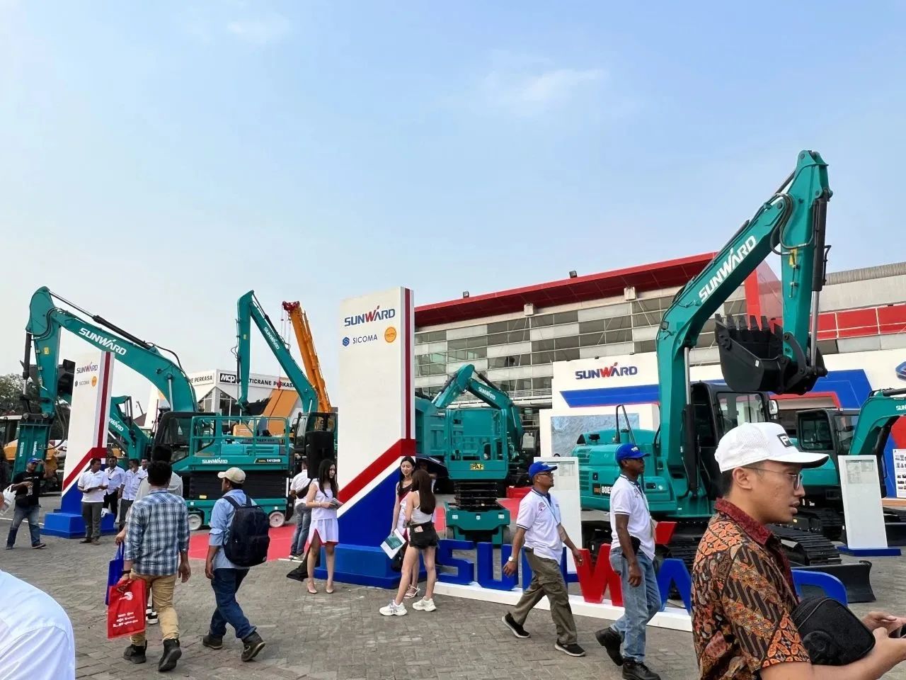 深耕细作，，，，，，，，逆势增添！9001cc金沙以诚为本智能艳服亮相印尼雅加达矿业展