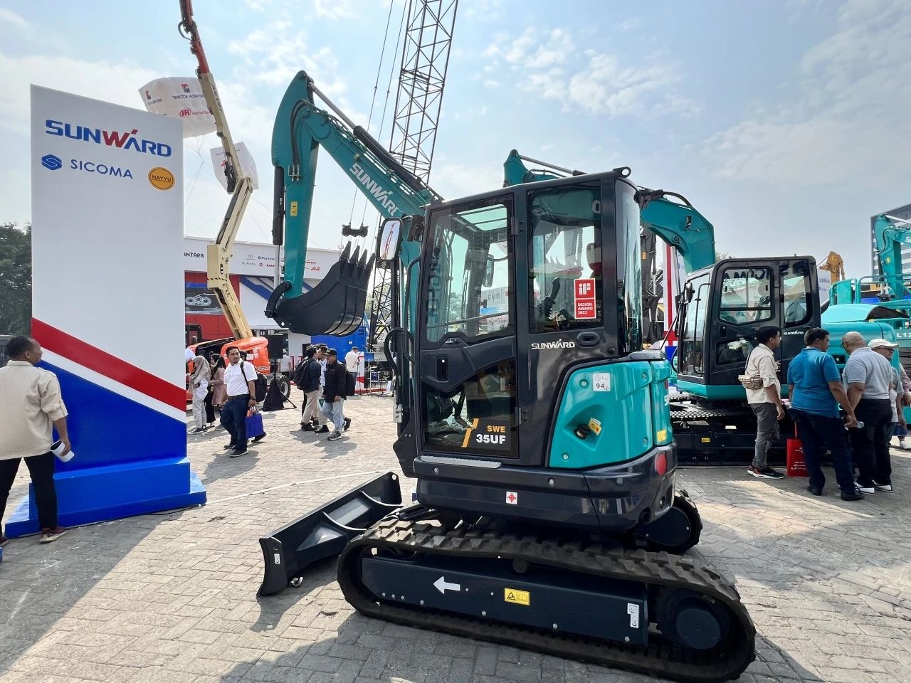 深耕细作，，，，，，，，逆势增添！9001cc金沙以诚为本智能艳服亮相印尼雅加达矿业展