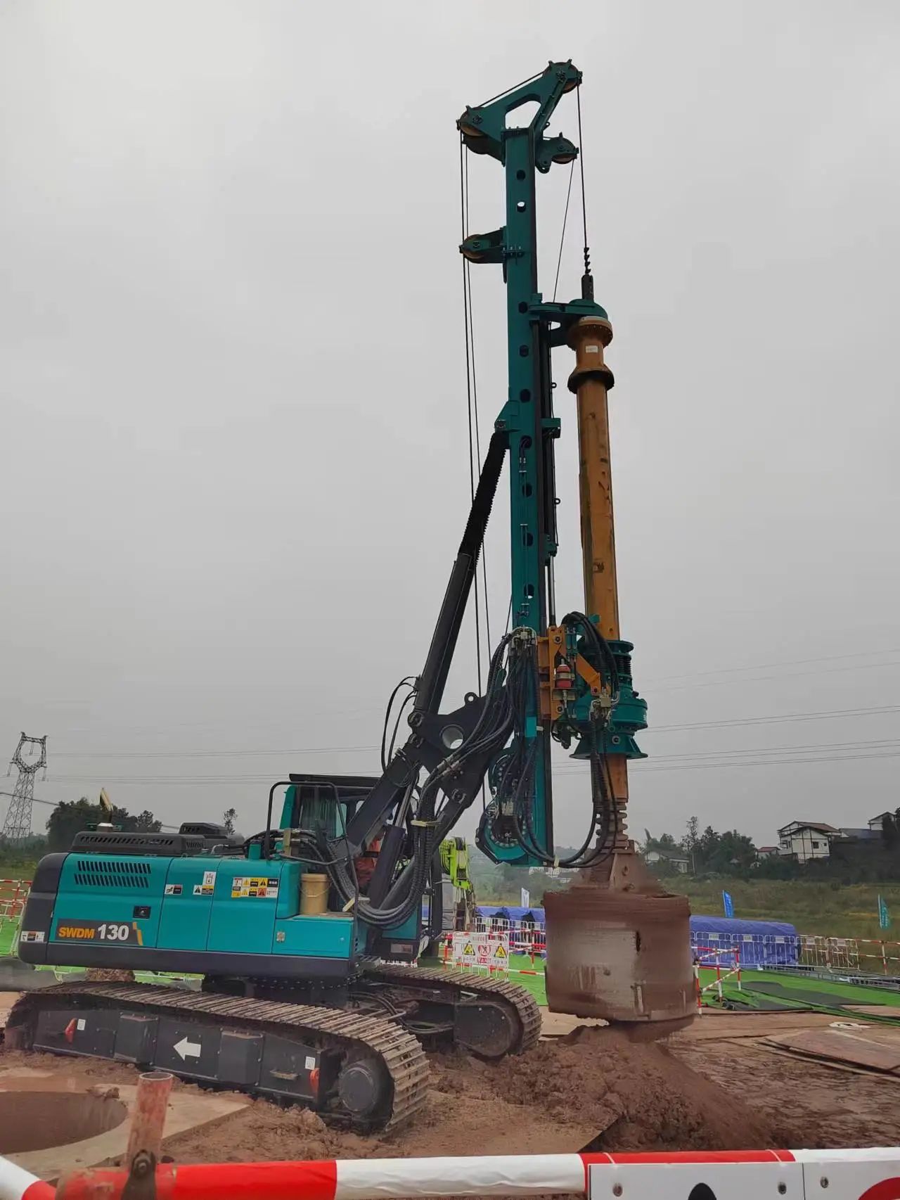 “强将”出击！9001cc金沙以诚为本智能旋挖钻机助力哈密送重庆特高压工程